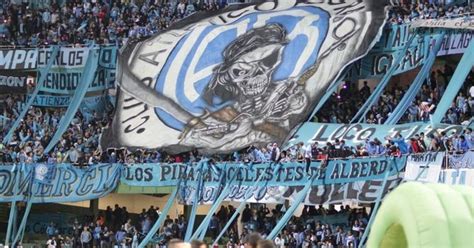 La Hinchada De Belgrano En Honor A La Pasión Argentina Columna De Un