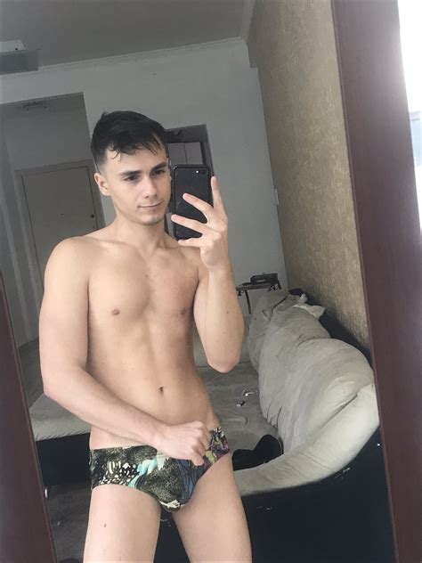 TW Pornstars Luccas Sans Oficial 200k Twitter E aí 6 40 PM 8