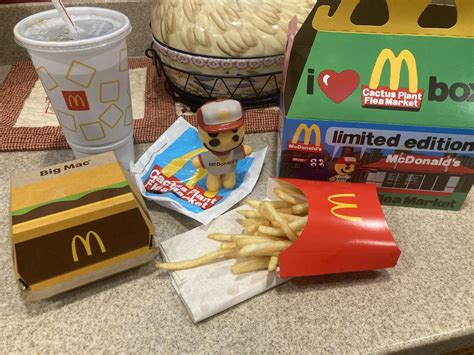 McDonalds Adult Happy Meal : r/mildlyinfuriating