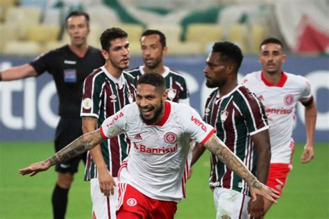 Paolo Guerrero Se Rompió Los Ligamentos Cruzados Y En Perú Hay