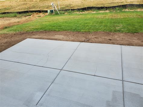 Surface Cracks In Concrete How To Fix Cracks In A Concrete Patio Area