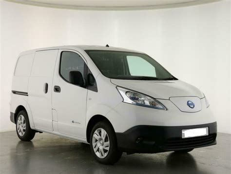 Nissan E Nv Kw Acenta Van Auto Kwh Electric White Automatic