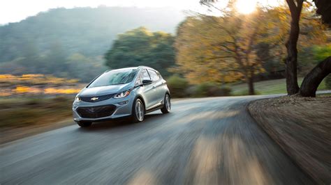 Chevrolet Bolt Ev Production Electric Car Unveiled At Ces