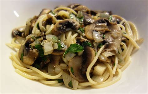 Ricetta Linguine Con Funghi E Brandy Le Ricette Di Buonissimo