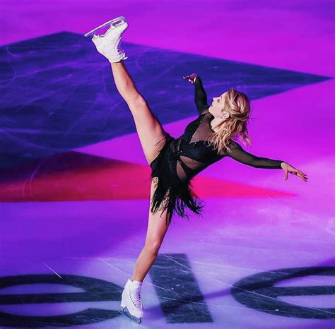 Aliona Kostornaia Adele Nel Sport Invernali Pattinaggio