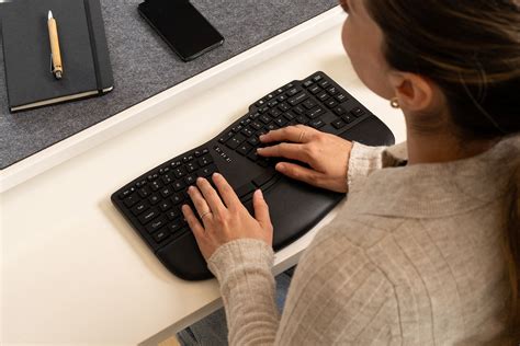 Kensingtons New Pro Fit Ergo Keyboard Is Built For Comfort