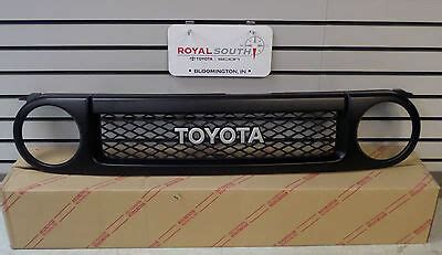 Toyota FJ Cruiser Special Edition Black Painted Grille Genuine OEM OE