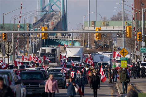 Trucker Blockade At Us Canada Border Causes Over 1b In Losses Daily