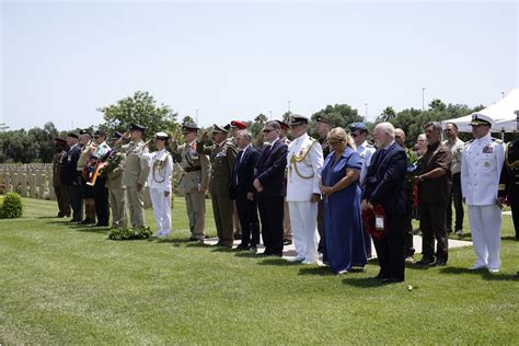 Ambasciata U S A On Twitter Oggi Al Cimitero Di Guerra Del