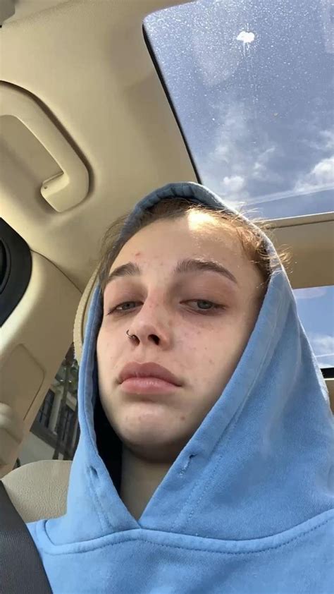 Emma Chamberlain Emma Chamberlain Emma Chamberlain