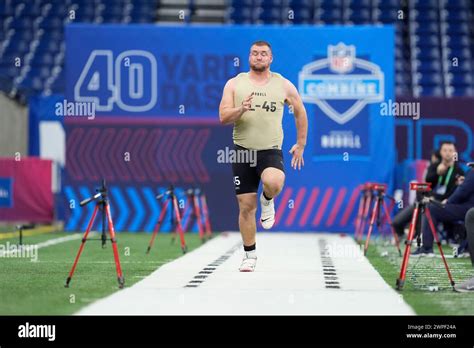 Arkansas Offensive Lineman Beaux Limmer Runs A Drill At The Nfl