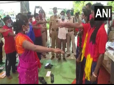 18 Naxalites Surrender In Dantewada District Zee5 News