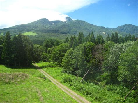 Traveler Magazine Issue Autumn The Naked Stranger Onsen
