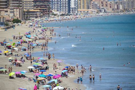 Bandera amarilla en diez playas del Mediterráneo en La Manga y zonas