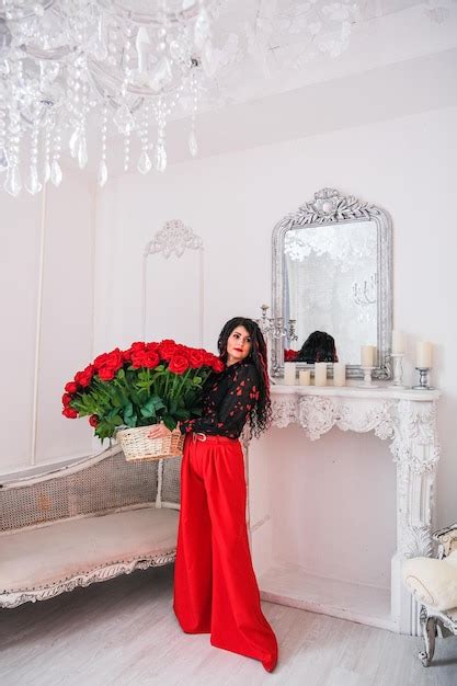 Premium Photo Sexy Brunette With Balloons Heart And Roses