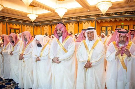 Saudi Crown Prince Performs Eid Al Fitr Prayer In Makkah