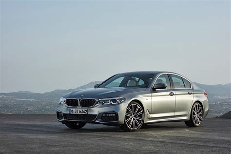 2017 Bmw 5 Series G30 Unveiled With New Engines Modern Looks And