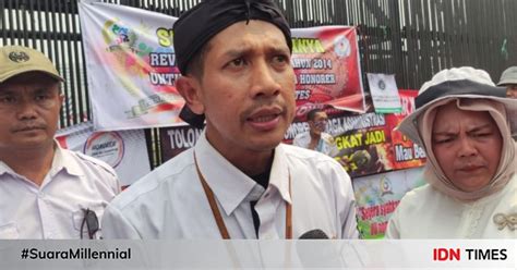 Ribuan Pegawai Honorer Demo Di DPR Minta Diangkat Jadi ASN