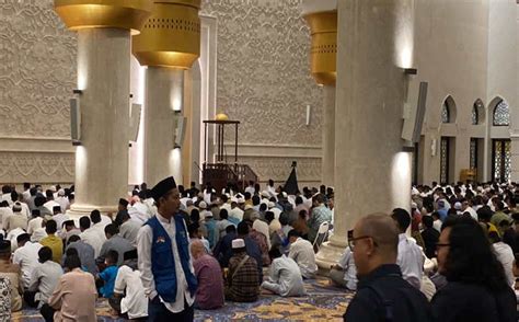 Kesan Jemaah Masjid Sheikh Zayed Solo Serasa Salat Idulfitri Di Timur