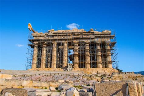 Templo De Athena Do Nike Dos Apteros Na Acrópole De Atenas Grécia Foto