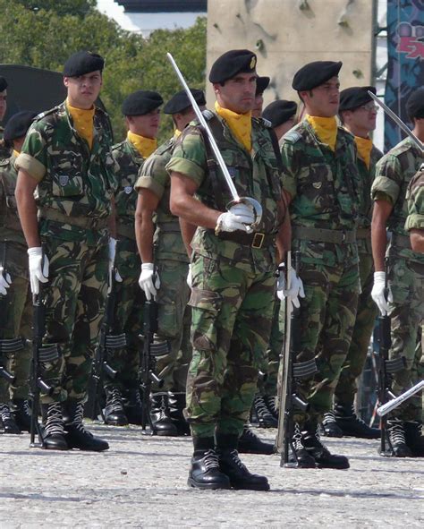 Portugal Army : Portuguese Military Forces - Infantry - Packs ...