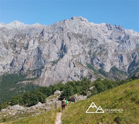 Rutas De Varios D As En Picos De Europa Trekkinea Viajes Con Gu As De