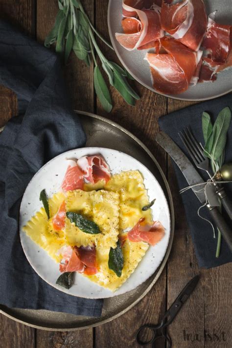 Ziegenk Se Ravioli Mit Serrano Schinken Birne Und Salbei Butter Ina Isst