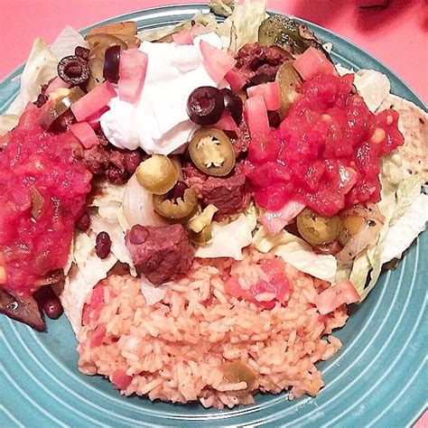 Marinated Adobo Beef And Black Beans Taco Salad With Mexican Rice Bean Tacos Black Bean