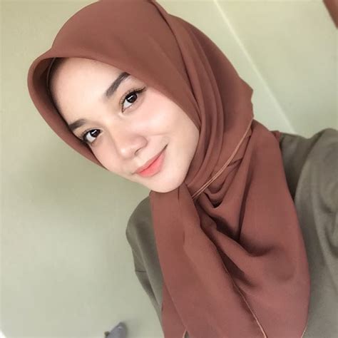 Awek Tudung Hijab Comel Sedap Dipandang Mata Hijaber Beautiful Hijab Beautiful Hijab Girl