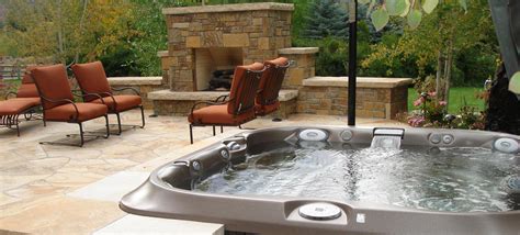 Spa With Outdoor Hot Tub | Backyard Design Ideas