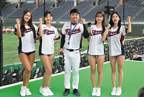 美脚が魅力の韓国チアガール【写真】：中日スポーツ・東京中日スポーツ