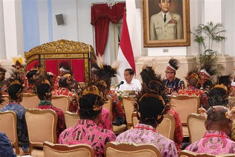 Foto Jokowi Istana Presiden Dibangun Di Papua Mulai Tahun Depan