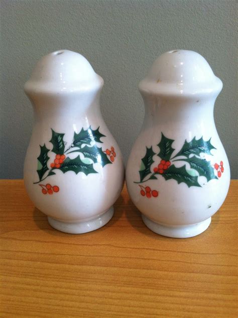 Christmas Salt and Pepper Shakers Vintage – Haute Juice