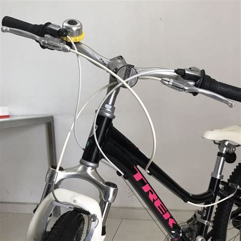 Trek Mt 220 Girls Mountain Bicycle 24inch Sports Equipment Bicycles