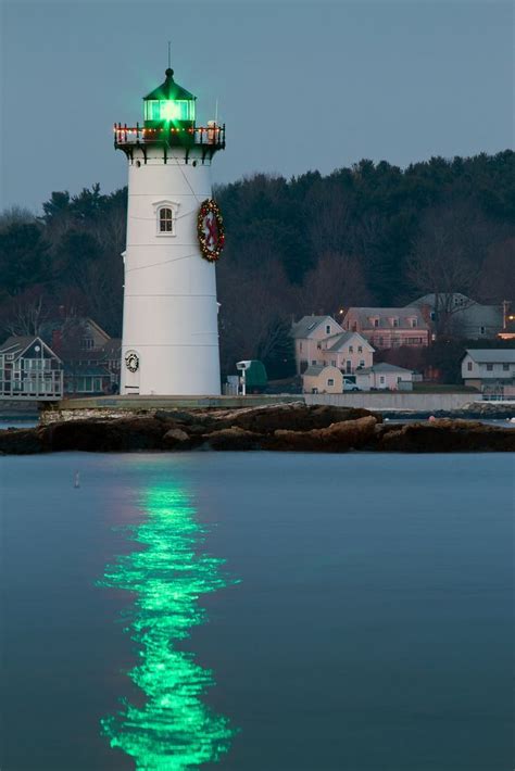 Digital Prints Travel Poster New Castle Portsmouth Harbor Lighthouse