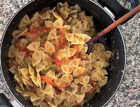 Pasta Con Pomodori Freschi Cotti In Tegame La Cucina Di Mara