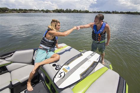 12 Top Boating Safety Tips For The Busy Memorial Day Weekendand Beyond Water Sports Foundation