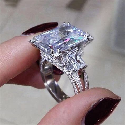 Huitan Luxury Crystal Cubic Zirconia Rings Fashion Square Shaped Finger