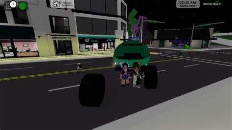 Mostrando a atualização de páscoa do brookhaven no Roblox YouTube