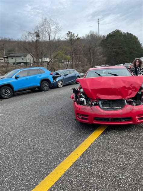 Four Vehicle Accident Closes I 75s Northbound Lanes Wlaf