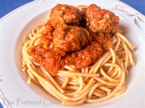 Spaghetti and Meatballs in Tomato Sauce - The Pretend Chef