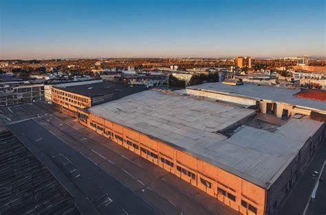 Best Commercial Roofing Materials For Industrial Buildings