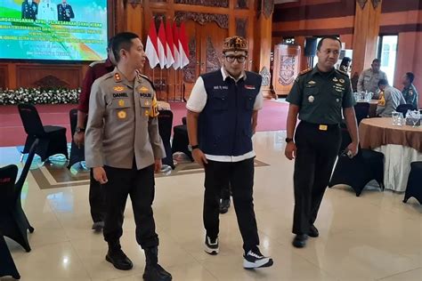 Pemkot Mojokerto Salurkan Dana Hibah Pilkada Untuk Pengamanan