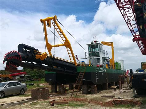 10 Inch 800 M3 H CSD250 Cutter Suction Dredger For River Dredging