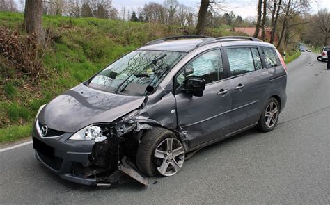 Pol Mi Zwei Personen Bei Unfall Leicht Verletzt Presseportal