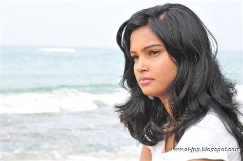 Srilankan Actress Sri Lankan Hot Model Chami Dilrukshi New Photos