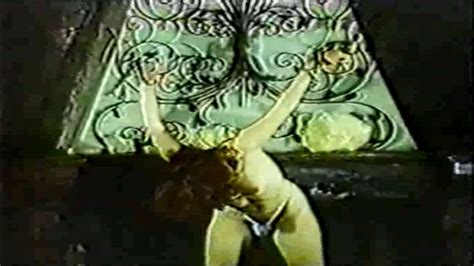 Naked Sabrina Mastrolorenzi In Il Nano Erotico