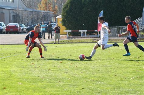 Calvin Mens Soccer Shuts Out Hope 3 0 In Miaa Tournament Semifinals