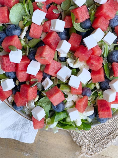 Vandmelonsalat Sk N Sommersalat Med Vandmelon Bl B R Feta Og Saltet