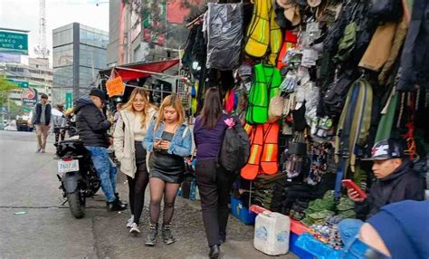 Puestos Ambulantes Vuelven A Invadir Banquetas En Cuatro Caminos